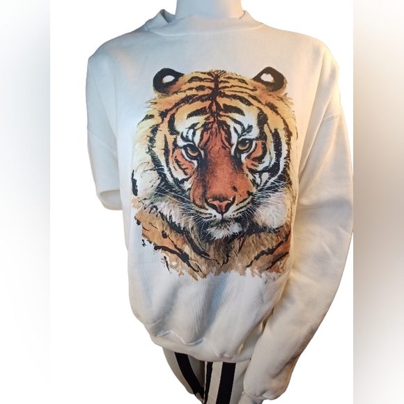 Tiger Crewneck Sweatshirt - Picture 7 of 8